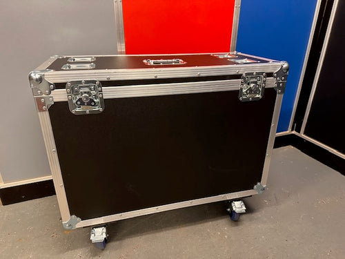 Ref. A1560 - Lightweight Foam Lined Trunk i/d L795 x W325 x H505 (18 Available)